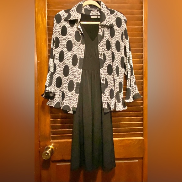 Slimming black dress: at work with a jacket & still ready for a classy party - Picture 14 of 14